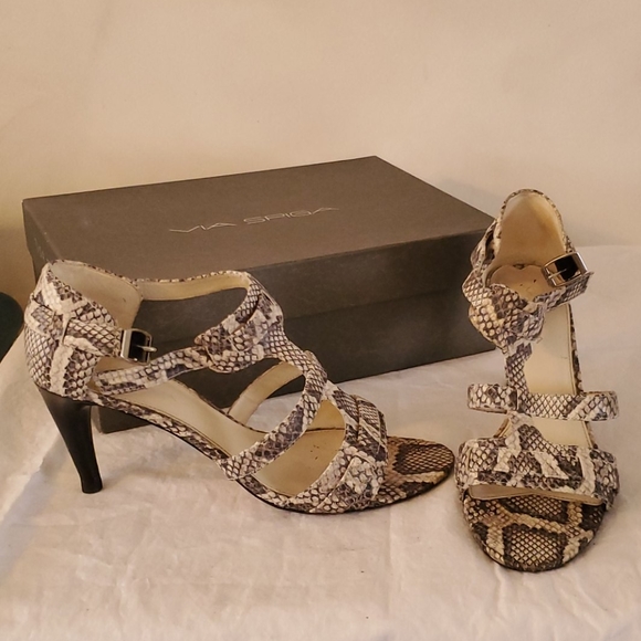 Via Spiga Black Snake Leather Heels - Picture 3 of 6